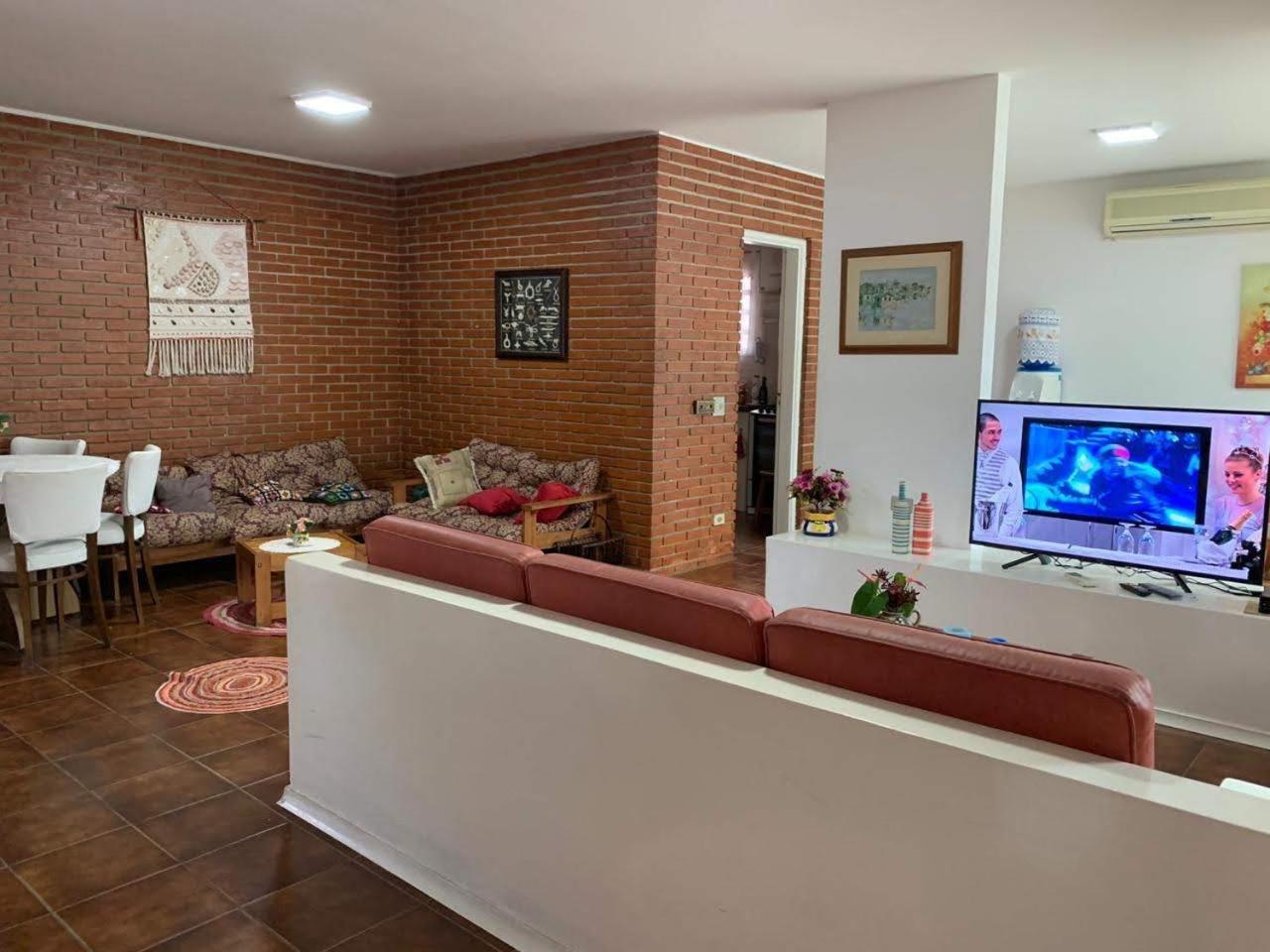 4 Suites, Ar Cond Tv, Internet, Piscina,150 Mts Praia! Aceitamos Pet! Γκουαρούχα Εξωτερικό φωτογραφία