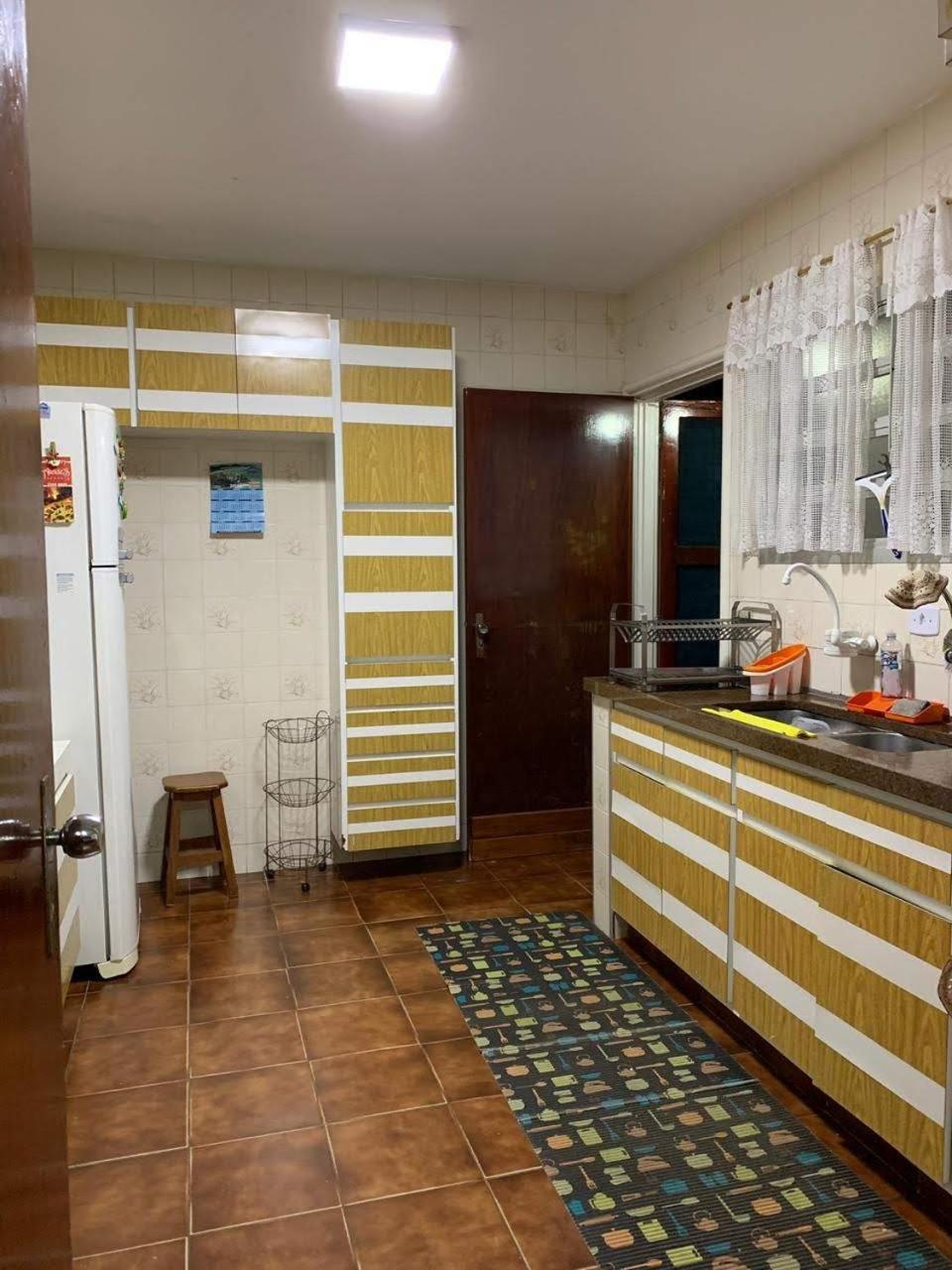 4 Suites, Ar Cond Tv, Internet, Piscina,150 Mts Praia! Aceitamos Pet! Γκουαρούχα Εξωτερικό φωτογραφία